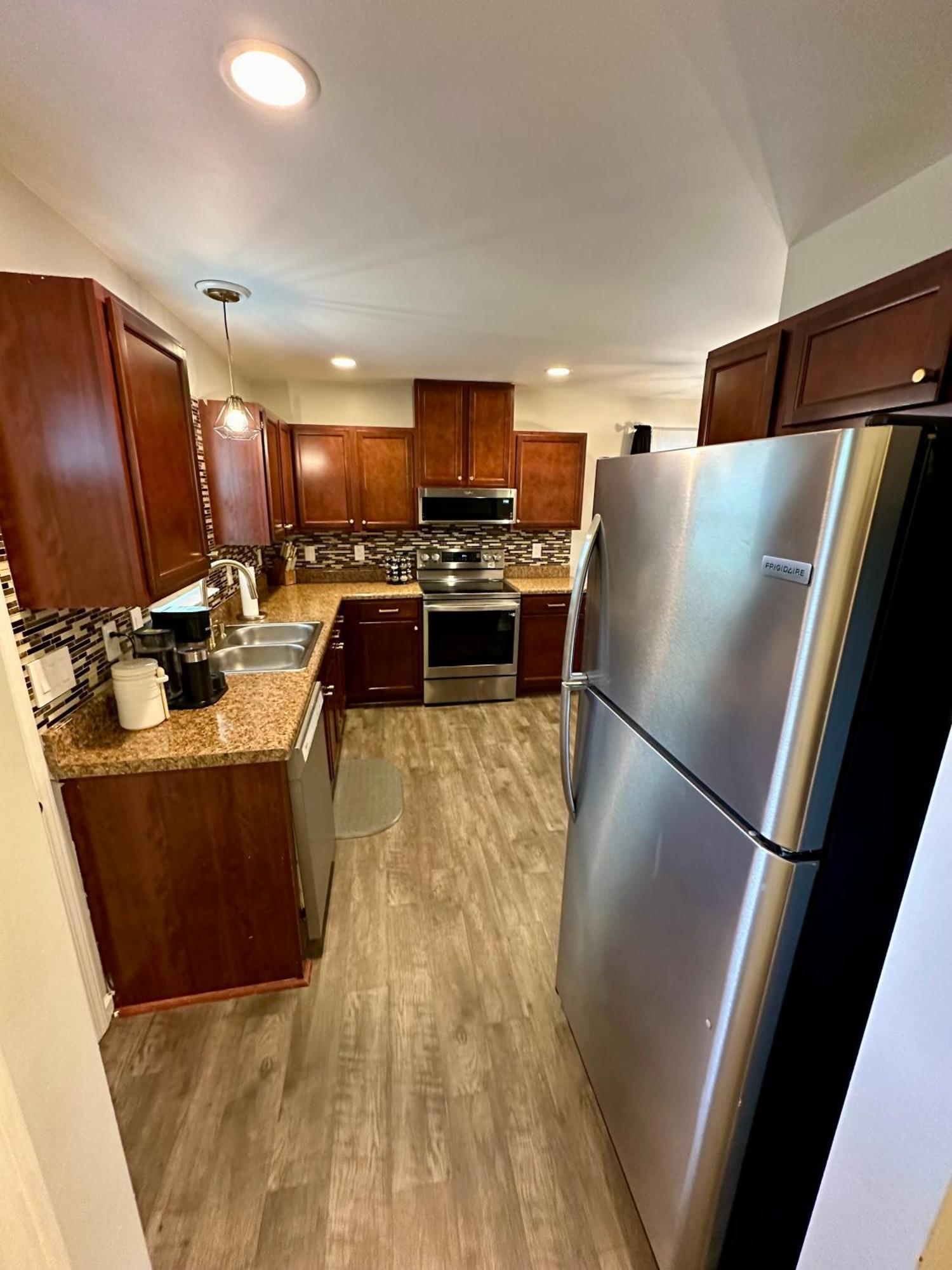 Cozy And Luxury Home 롤리 외부 사진