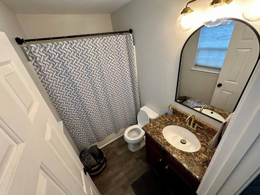 Cozy And Luxury Home 롤리 외부 사진