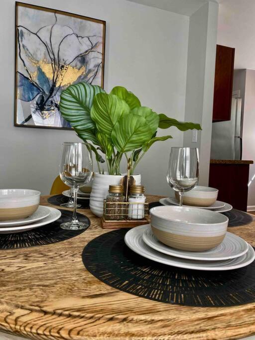 Cozy And Luxury Home 롤리 외부 사진